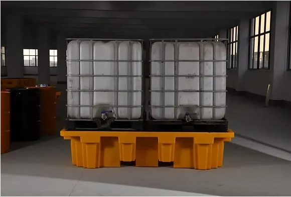 Spill pallet 2_0.jpg - Spill pallet 2 IBC | https://bulk1000.com